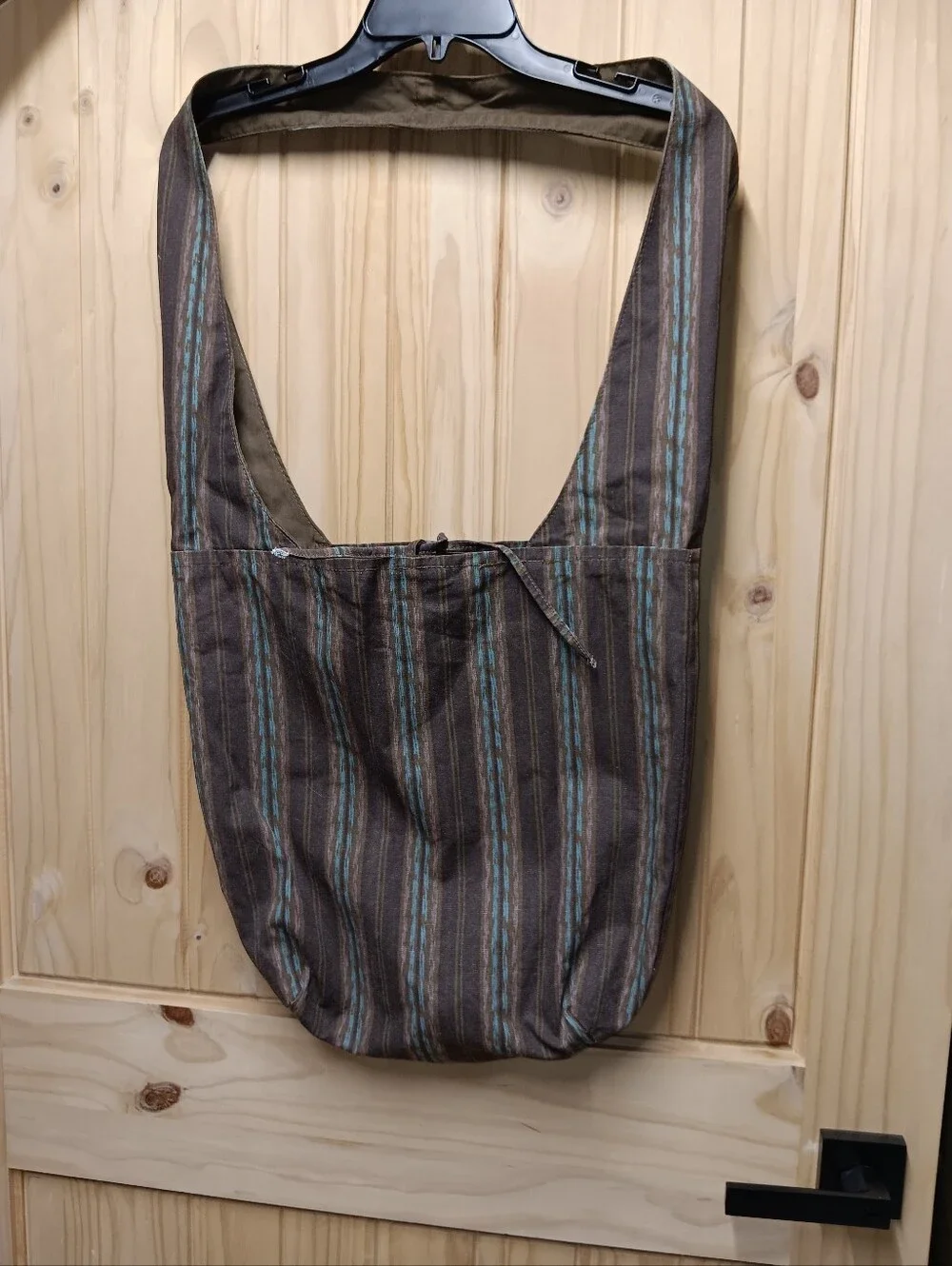 Universal Threads Boho Crossbody Hobo Bag NWOT